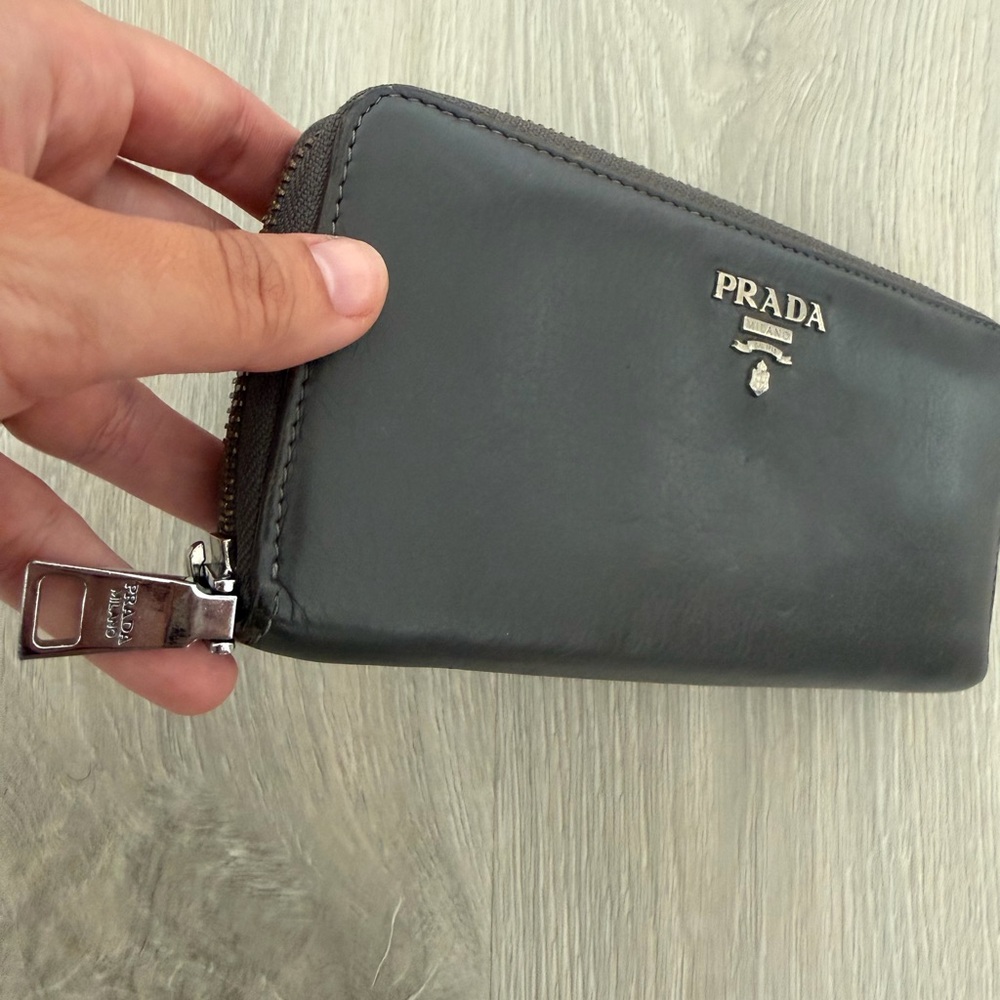 Grey Prada Leather Wallet with silver detail - Picture 3 of 6